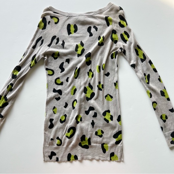 Mudd Grey and Lime Green Leopard Print Button Up Cardigan, Small - Picture 5 of 9